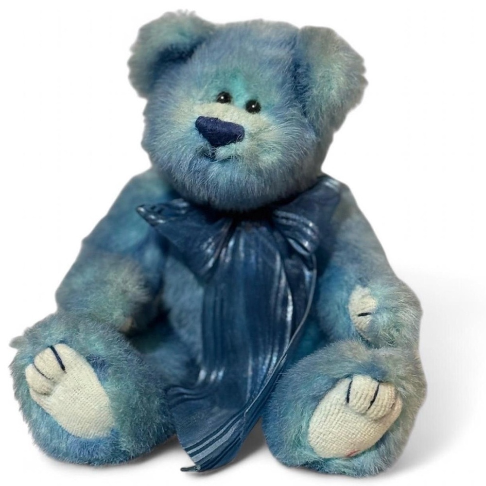 Adorable. Ty Azure Retired Attic Series Posable Blue Teddy Bear
